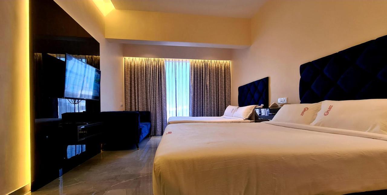 Galaxy Club & Hotel Bijapur  Ngoại thất bức ảnh