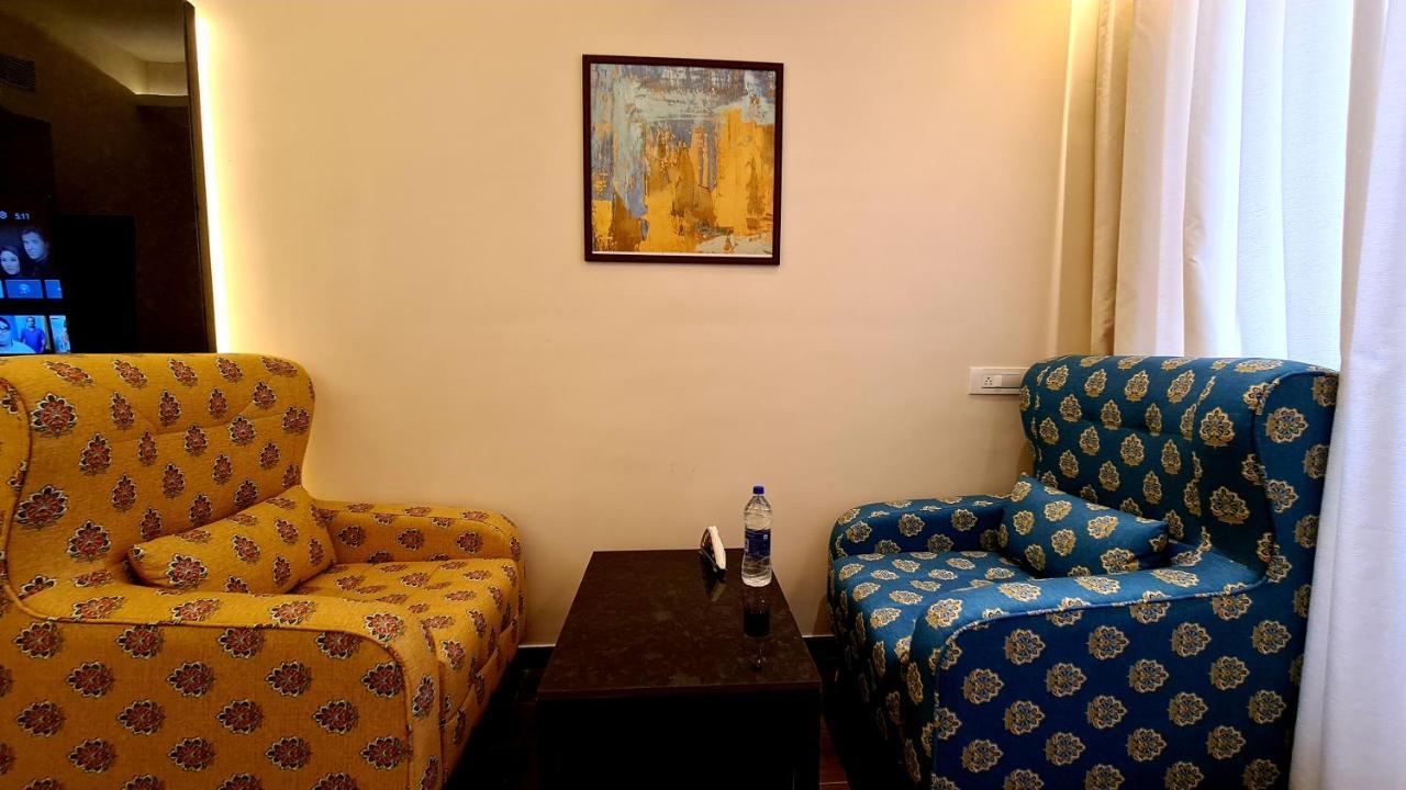 Galaxy Club & Hotel Bijapur  Ngoại thất bức ảnh