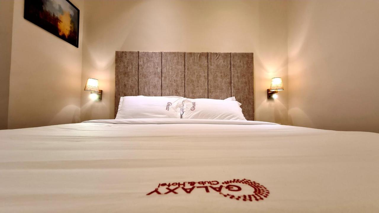 Galaxy Club & Hotel Bijapur  Ngoại thất bức ảnh