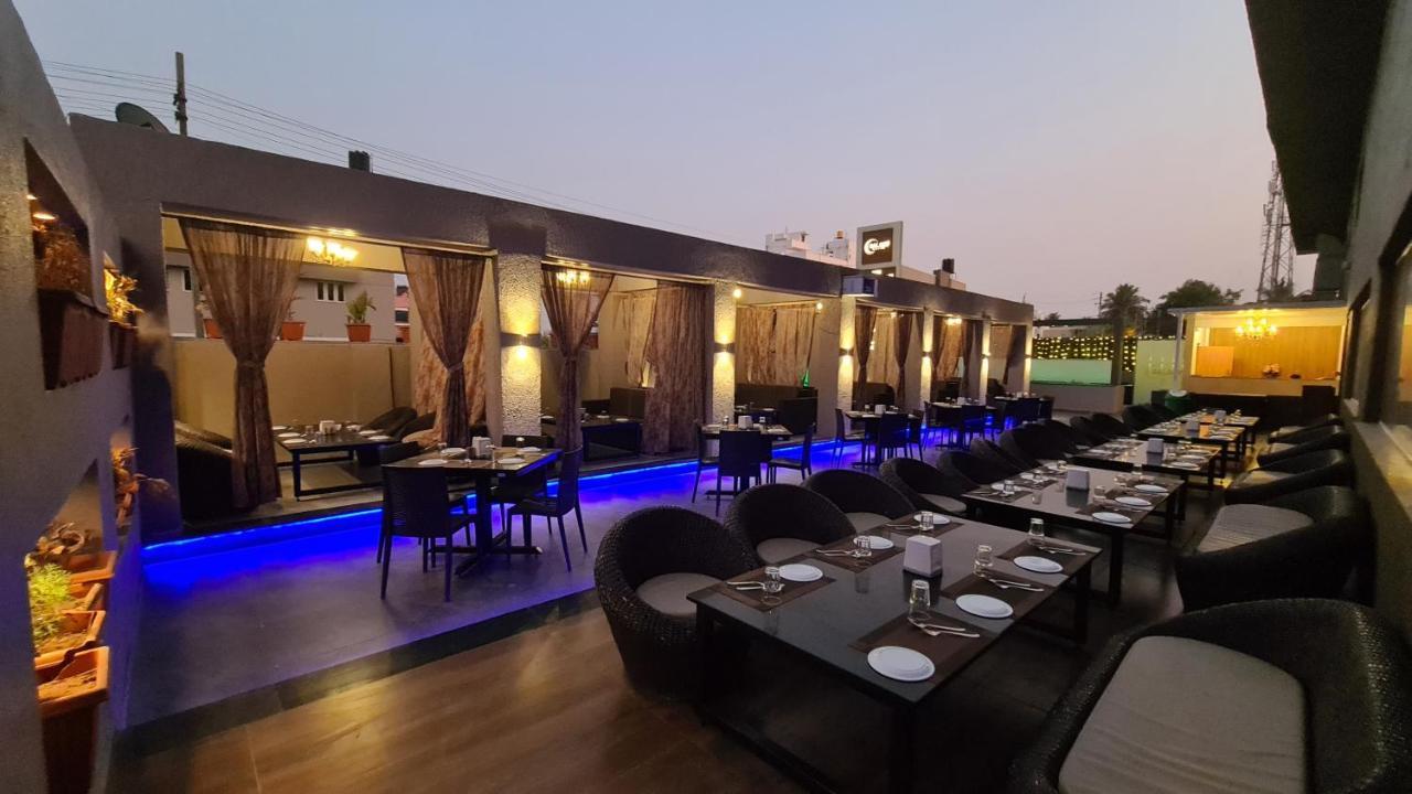 Galaxy Club & Hotel Bijapur  Ngoại thất bức ảnh