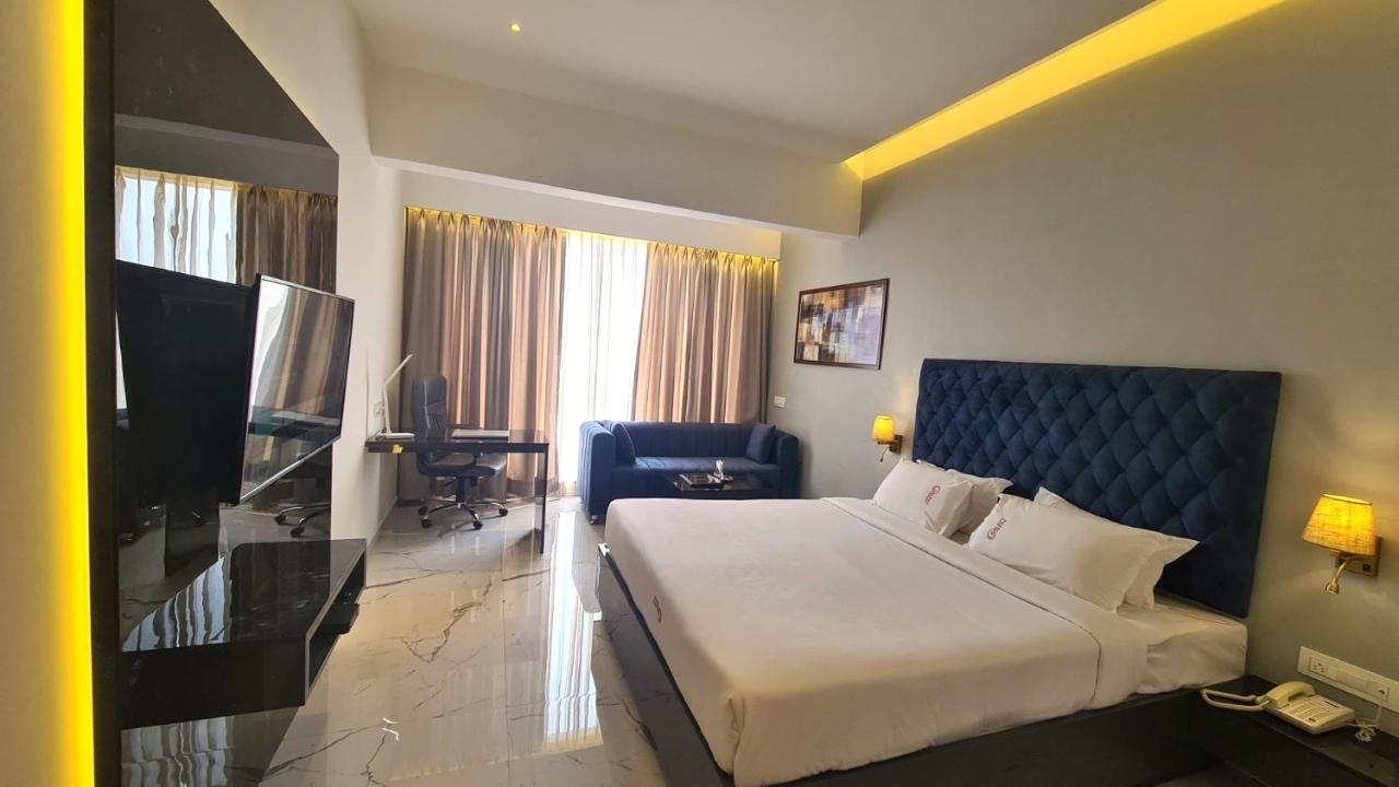 Galaxy Club & Hotel Bijapur  Ngoại thất bức ảnh